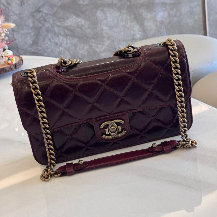 *SHIHNA名牌精品*CHANEL 孟買系列 勃根地紅 復古仿舊口蓋包-0