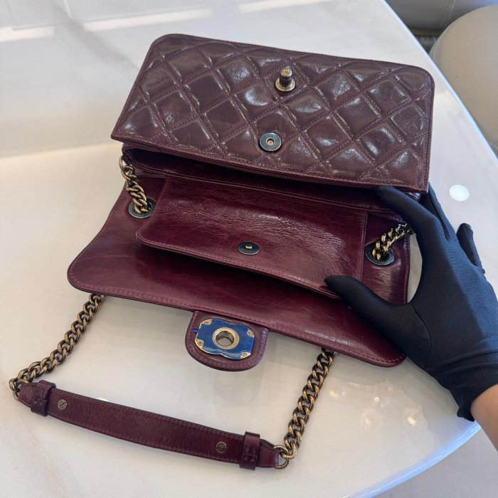 *SHIHNA名牌精品*CHANEL 孟買系列 勃根地紅 復古仿舊口蓋包-4