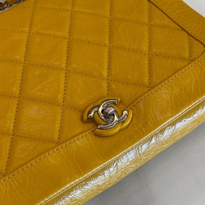 *SHIHNA名牌精品* CHANEL 黃色褶皺牛皮WOC-2