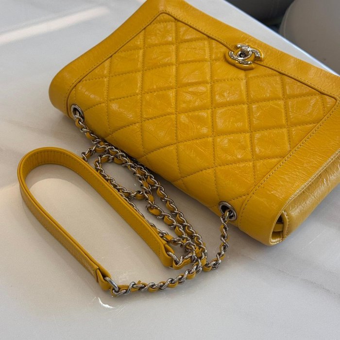 *SHIHNA名牌精品* CHANEL 黃色褶皺牛皮WOC-5