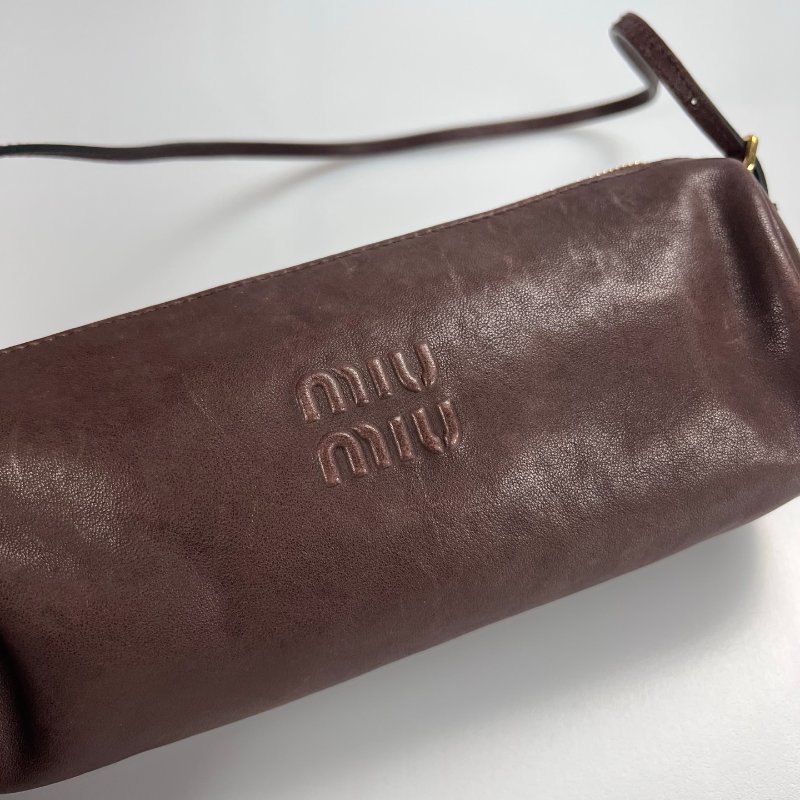 MIUMIU 5NE851 咖色舊化納帕皮革化妝袋-8