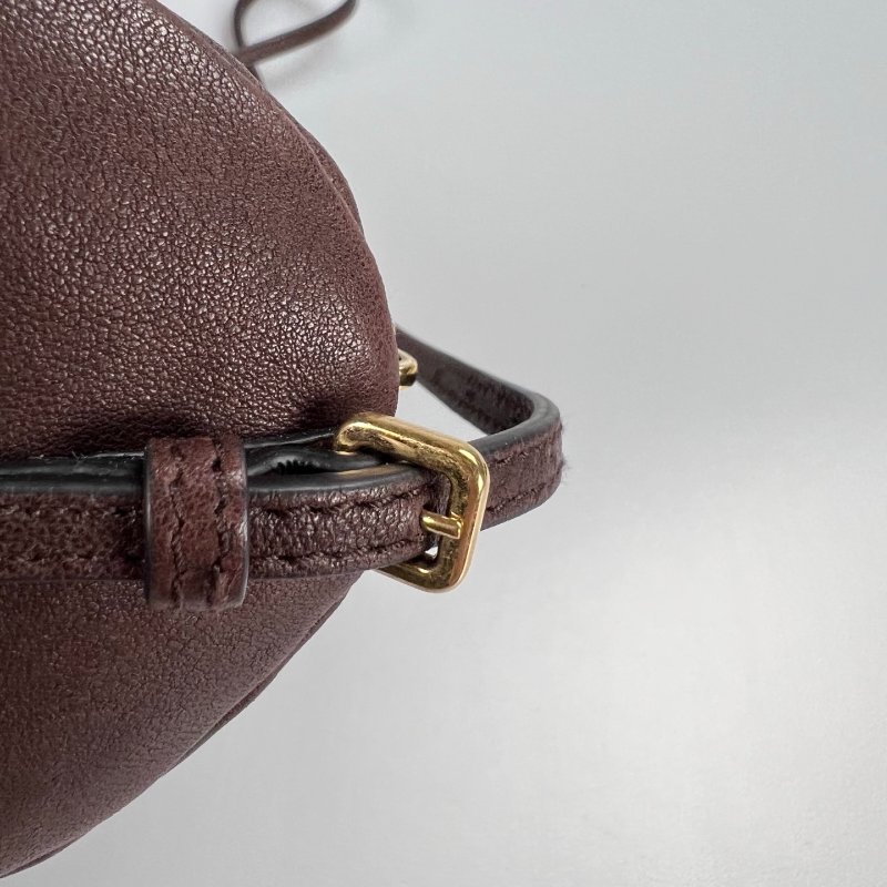 MIUMIU 5NE851 咖色舊化納帕皮革化妝袋-10