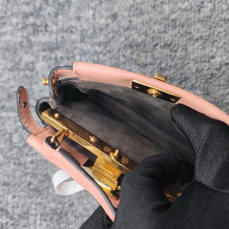 Fendi Peekaboo mini迷你粉色金扣-4