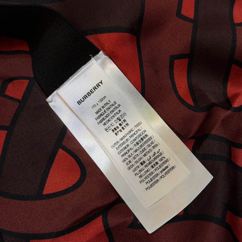 BURBERRY英國典藏圍巾印花絲緞寬鬆披肩/緋紅-12