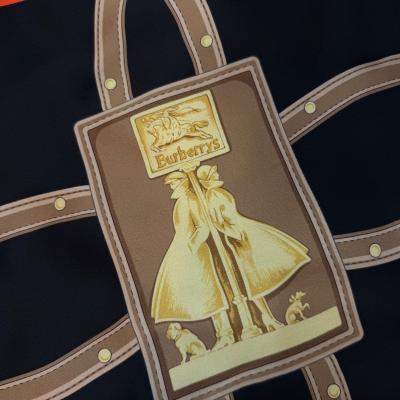 BURBERRY英國典藏圍巾印花絲緞寬鬆披肩/緋紅-15