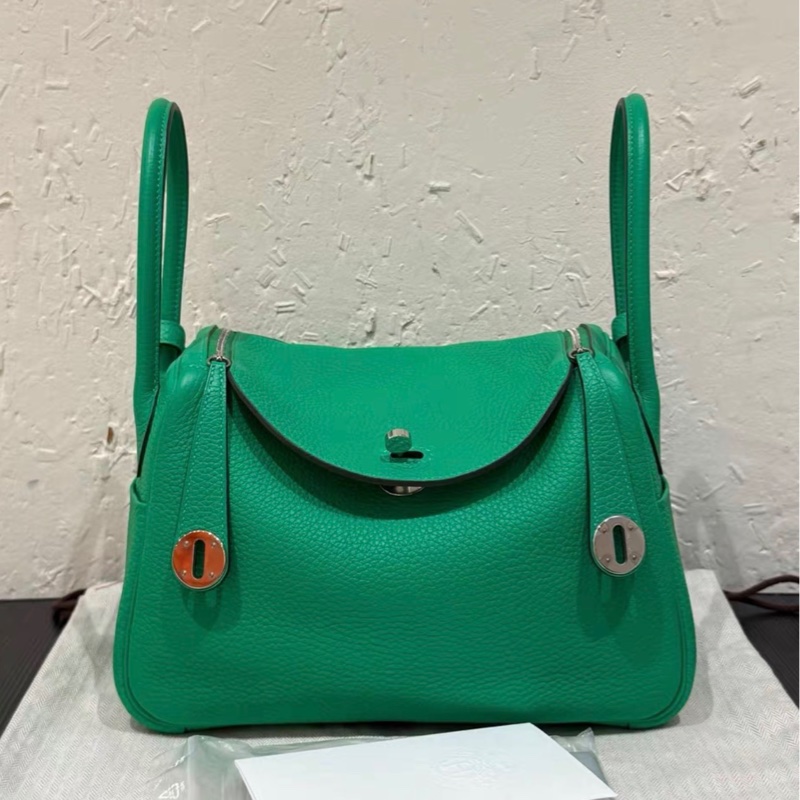 Hermes  lindy26薄荷綠銀扣z刻 膜都還在，有雨衣-0