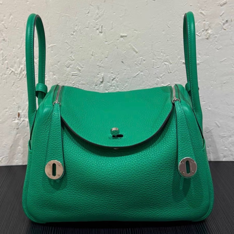 Hermes  lindy26薄荷綠銀扣z刻 膜都還在，有雨衣-1
