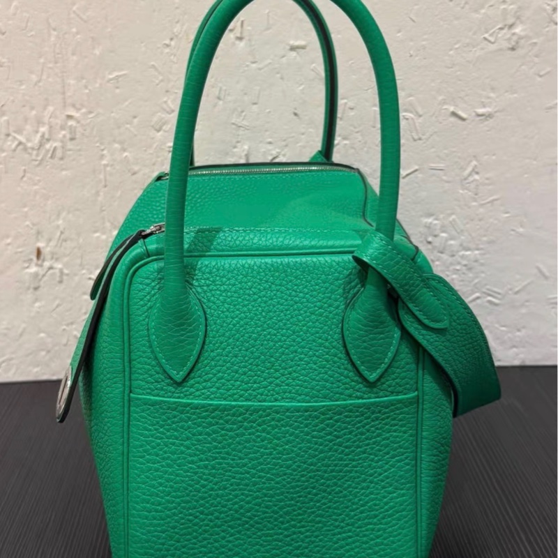 Hermes  lindy26薄荷綠銀扣z刻 膜都還在，有雨衣-2