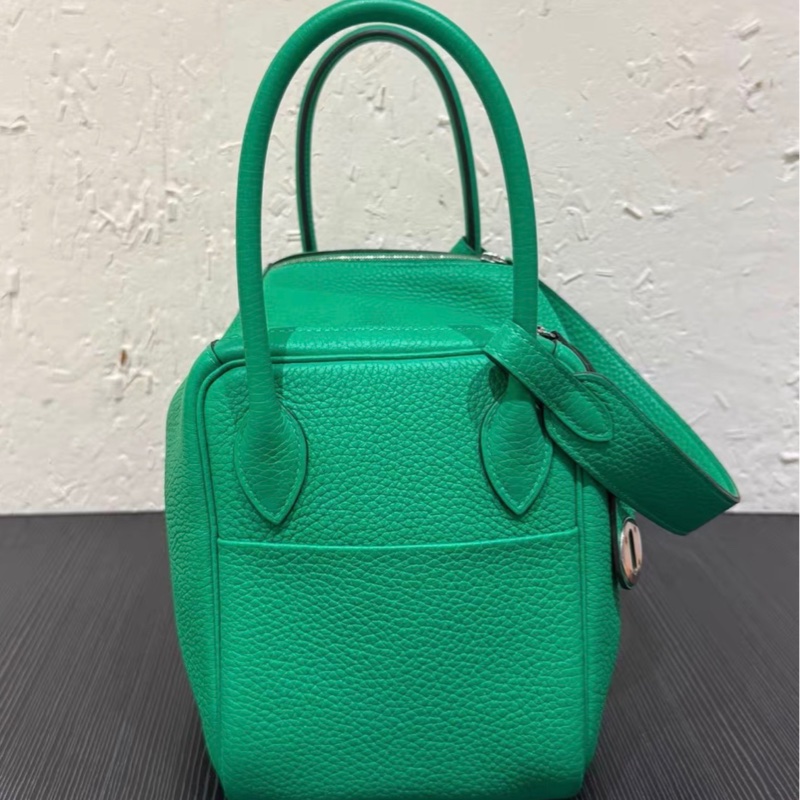 Hermes  lindy26薄荷綠銀扣z刻 膜都還在，有雨衣-4