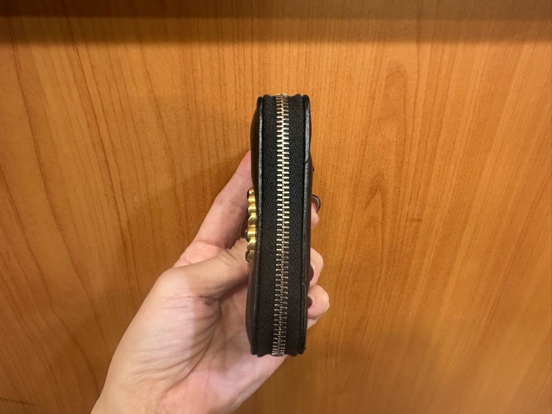 Chanel 黑羊皮霧金釦19ㄇ拉零錢卡包AP0949-4