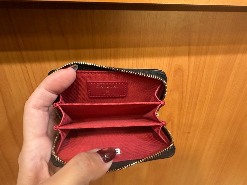 Chanel 黑羊皮霧金釦19ㄇ拉零錢卡包AP0949-6