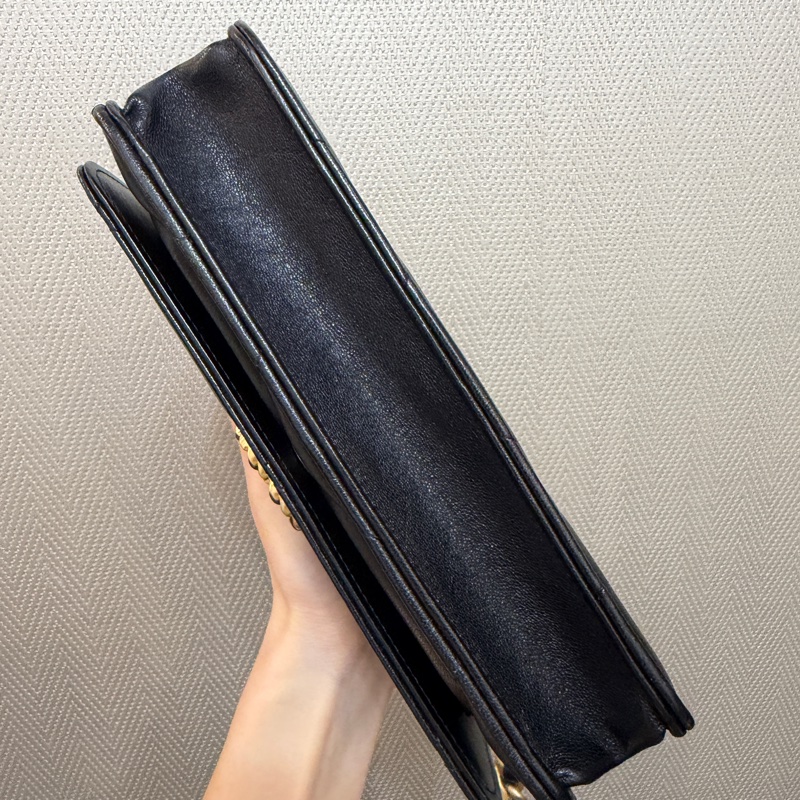 Chanel 黑羊皮19斜背WOC. AP0957-6