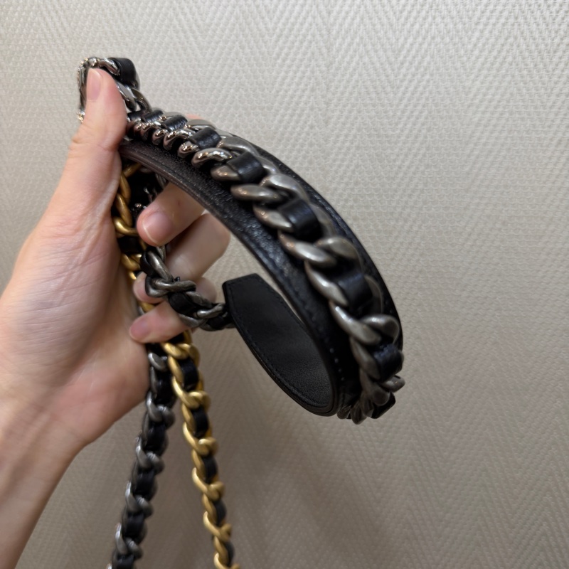 Chanel 黑羊皮19斜背WOC. AP0957-14