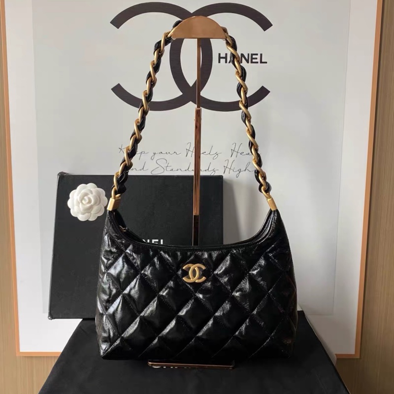 ✨Chanel 25A 黑金 hobo 99新 膜還在 2025 7月購證 專櫃熱門款🖤-1