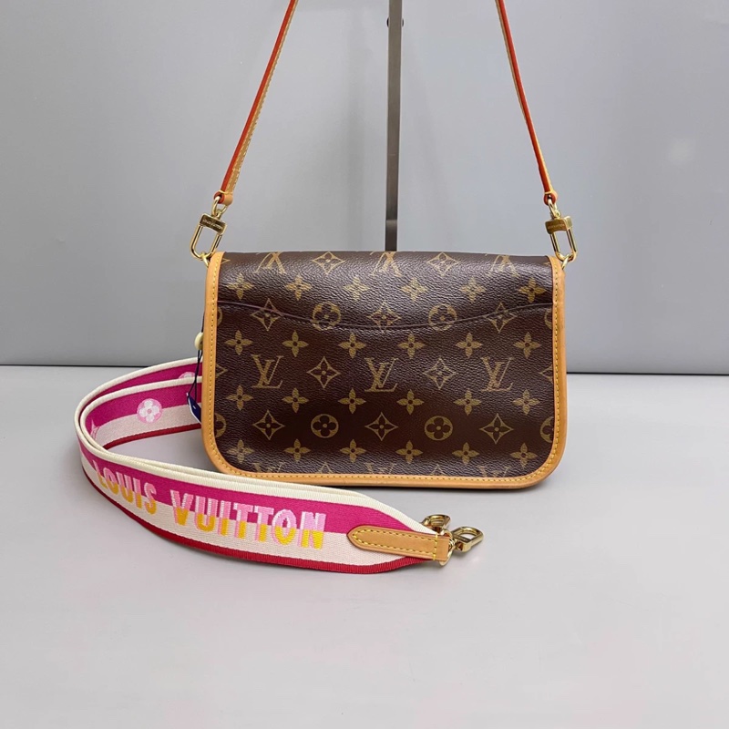 LV路易威登Diane老花粉肩帶法棍 芯片-1