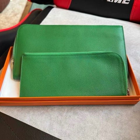 99新 Hermès 愛馬仕 綠色拉鍊長夾｜附盒 框P刻