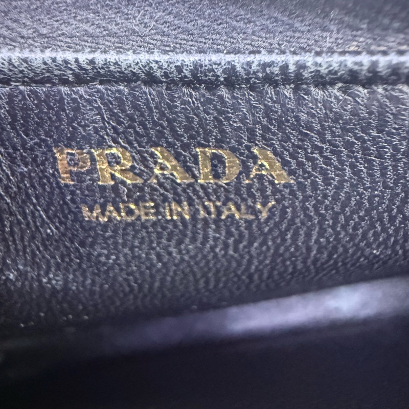 Prada Wallet-5