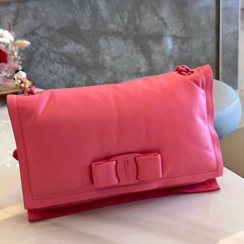 *SHIHNA名牌精品* Salvatore Ferragamo VIVA蝴蝶結小牛皮 粉色肩背包