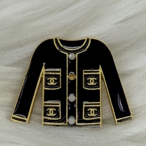 Chanel 胸針