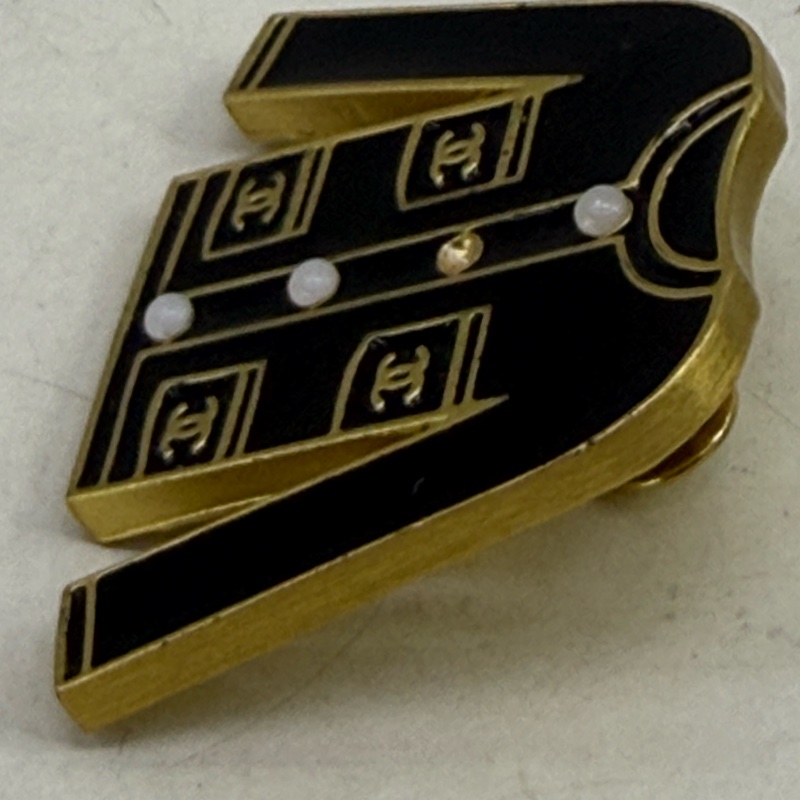 Chanel 胸針-2