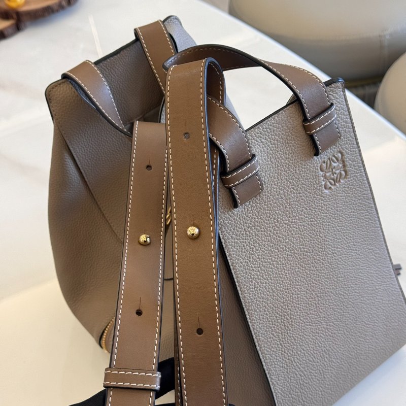 *SHIHNA名牌精品* LOEWE Hammock 沙色 粒面小牛皮 吊床包-8