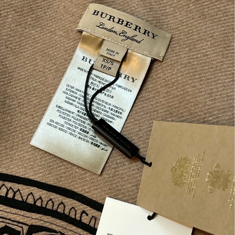 BURBERRY英國蜜色刺繡字母羊絨披肩-8