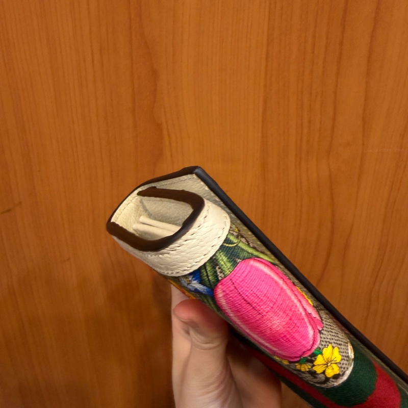 Gucci PVC花卉圖案白牛皮下蓋長夾-5
