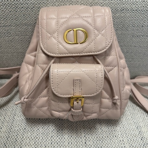 DIOR迪奧 Caro 可調節肩帶翻蓋開合 羊皮革拼牛皮革 雙肩包 小號 女款 粉色