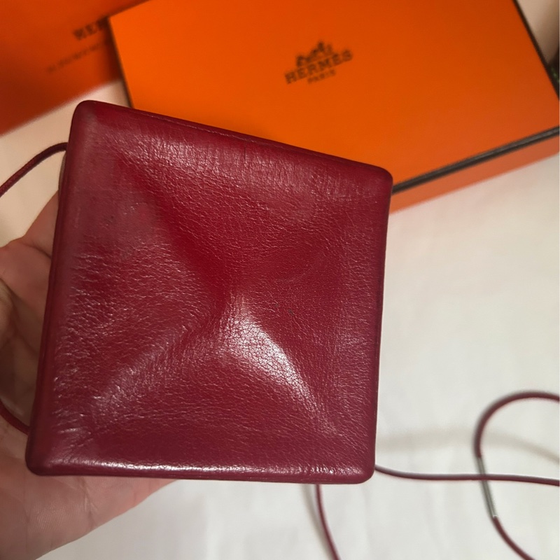 Hermes(貝萊爾 波爾多紅皮革零錢包）掛式項鍊 👩🏻‍🦰中古稀有款*刻印□E*；分享價！-1