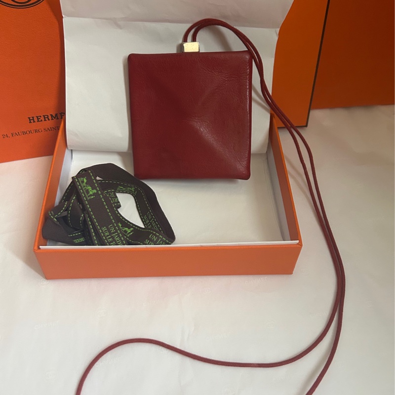 Hermes(貝萊爾 波爾多紅皮革零錢包）掛式項鍊 👩🏻‍🦰中古稀有款*刻印□E*；分享價！-9