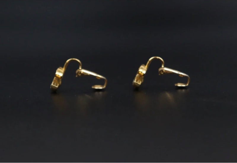 「JL精品代購」98新Chanel 香奈兒雙c鑲鑽耳夾-2