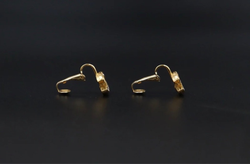 「JL精品代購」98新Chanel 香奈兒雙c鑲鑽耳夾-4