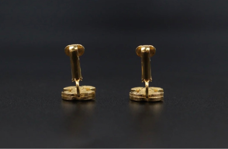 「JL精品代購」98新Chanel 香奈兒雙c鑲鑽耳夾-7