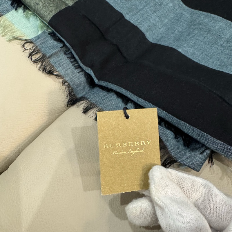 Burberry 博柏利 經典格紋圍巾/藍色款/140*140cm/全新閒置美品-4