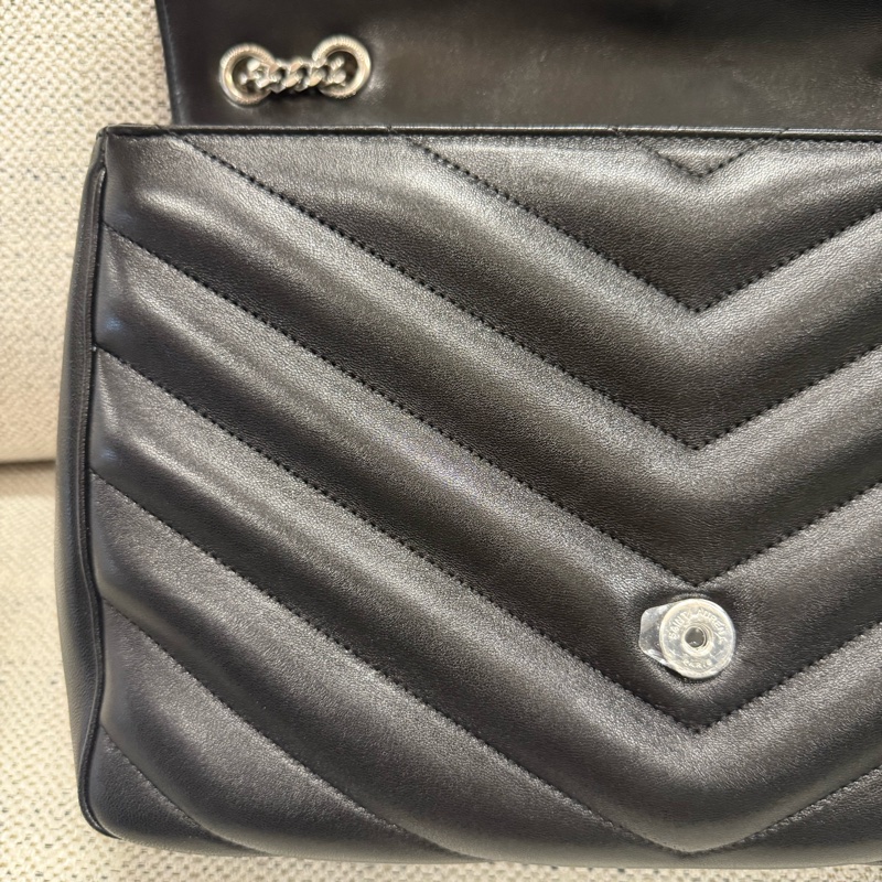 SAINT LAURENT聖羅蘭 LOULOU 絎縫字母Logo標識 小羊皮 單肩包 大號 女款 黑色-16