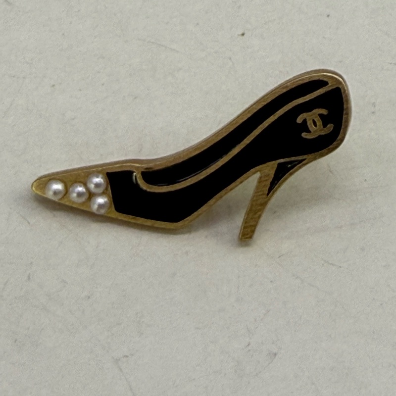 Chanel 高跟鞋造型胸針-0