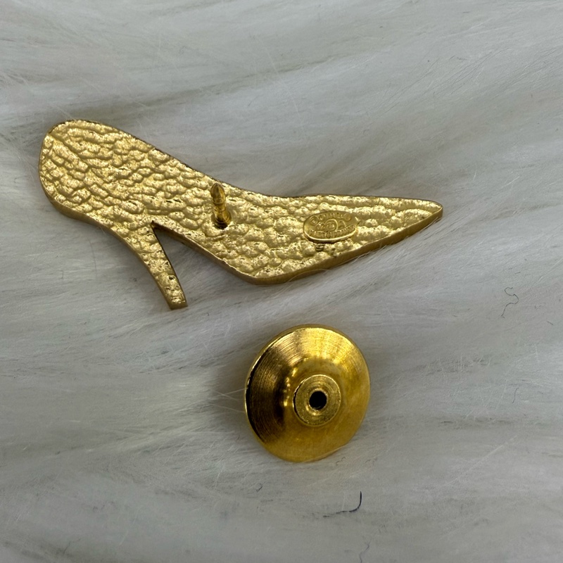 Chanel 高跟鞋造型胸針-7