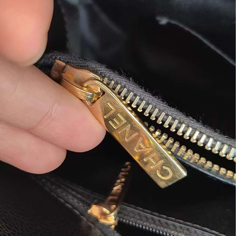 「JL精品代購」9新 香奈兒GST黑金荔枝牛皮托特包-23