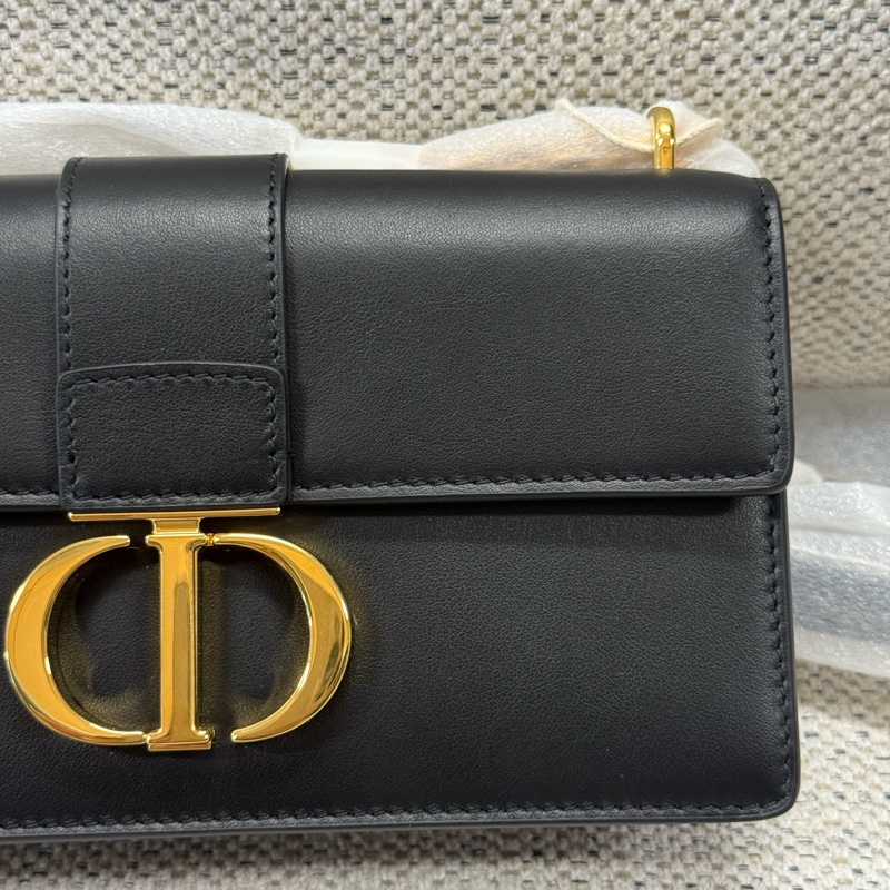 DIOR迪奧 30 Montaigne 可調節可拆卸鏈條翻蓋開合 牛皮革 斜挎包 小號 女款 黑色-2
