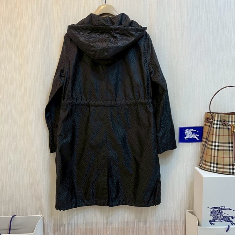 BURBERRY英國黑色專屬標誌提花連帽風雪大衣UK4-3