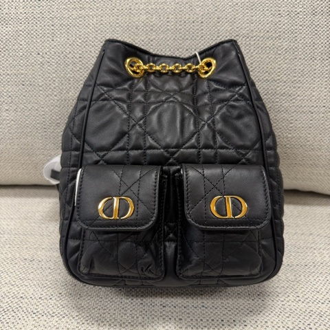 DIOR迪奧 Caro Multicarry FW25 經典CD標誌 羊皮 雙肩包 中號 女款 黑色