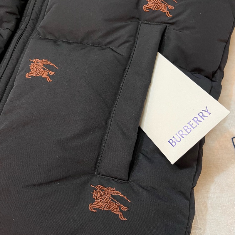 BURBERRY英國男款黑色鵝絨背心XS-7