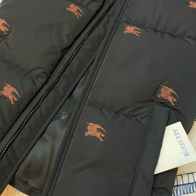 BURBERRY英國男款黑色鵝絨背心XS-8
