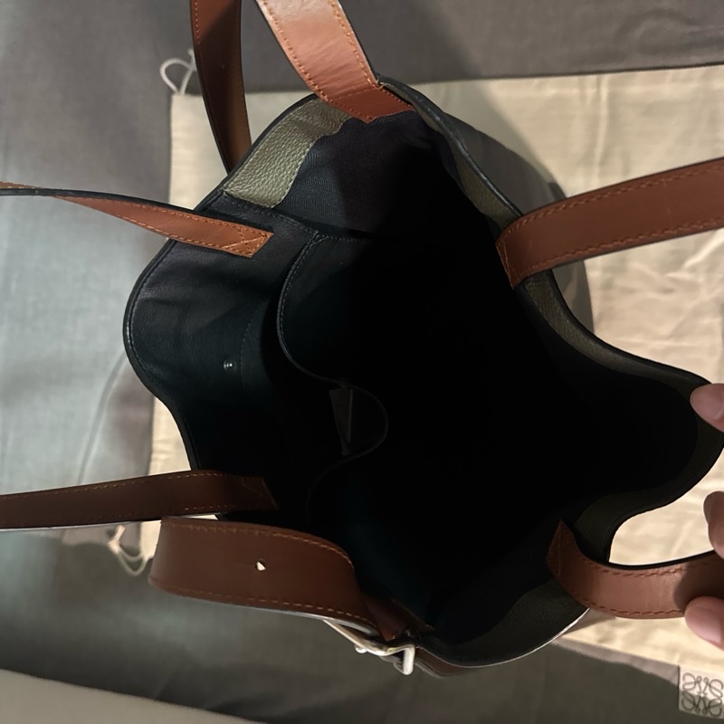 Loewe Vertical Tote Herald bag in calfskin-4