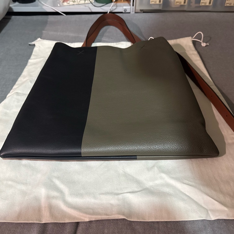 Loewe Vertical Tote Herald bag in calfskin-7