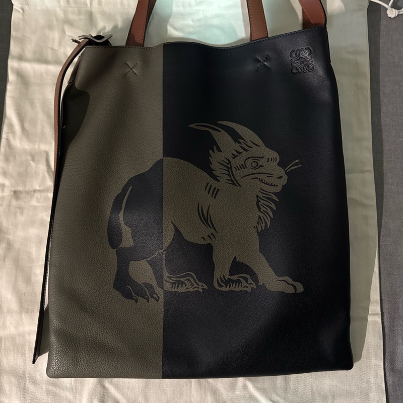 Loewe Vertical Tote Herald bag in calfskin-16