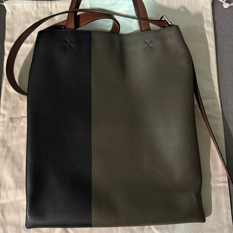 Loewe Vertical Tote Herald bag in calfskin-17