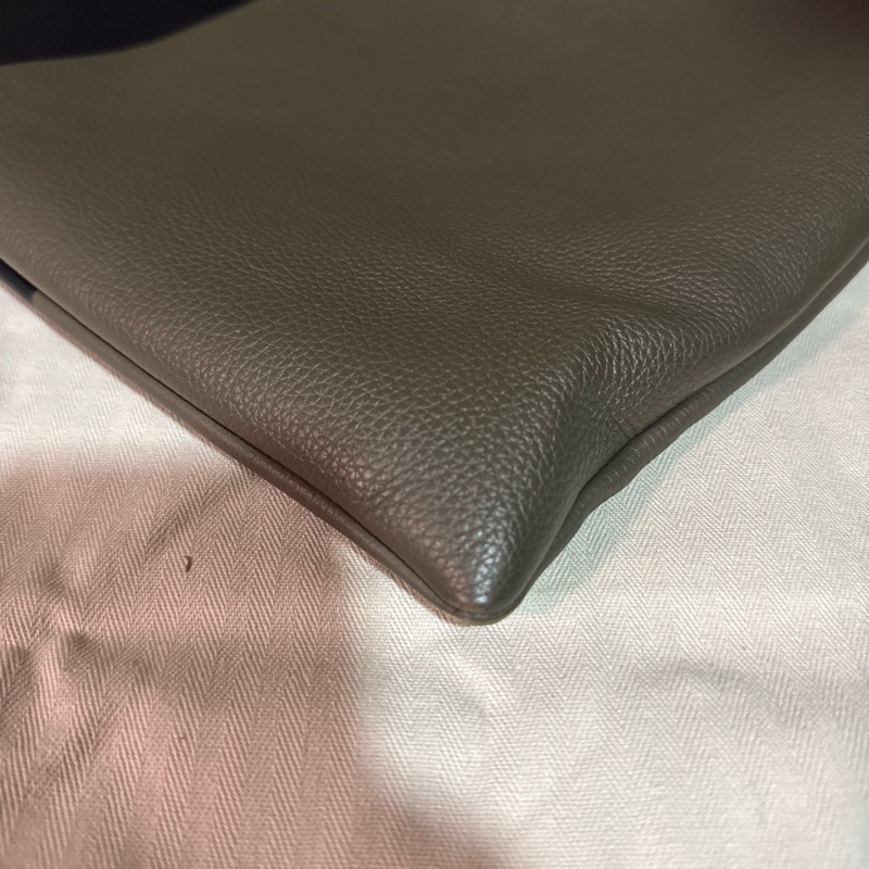 Loewe Vertical Tote Herald bag in calfskin-21