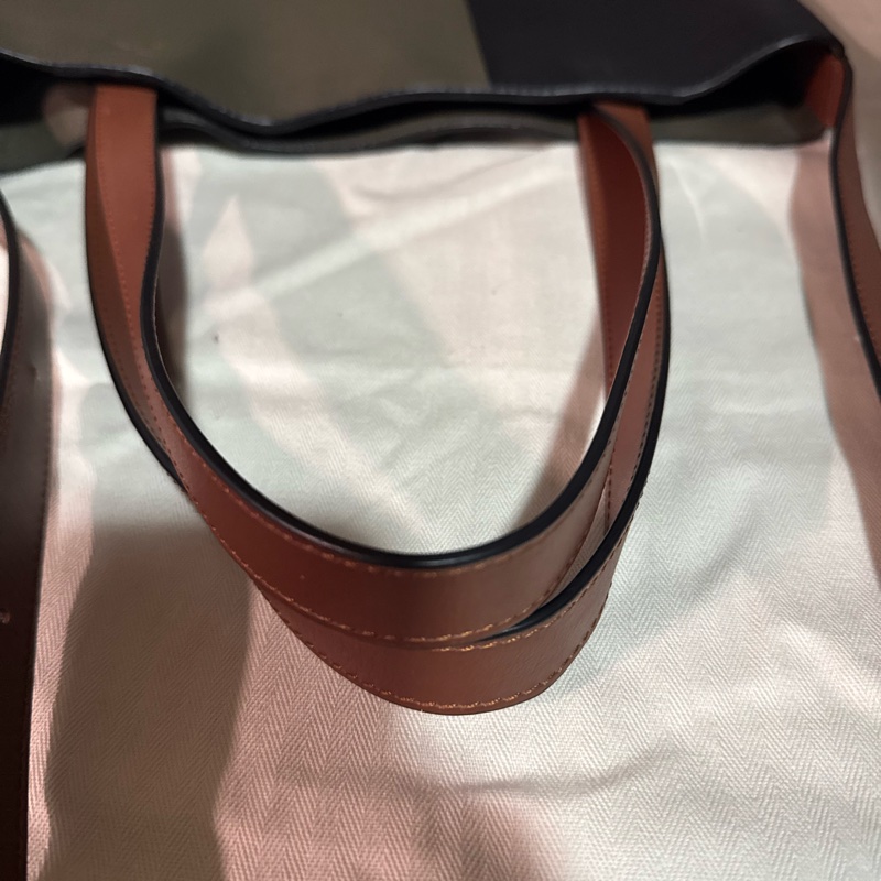 Loewe Vertical Tote Herald bag in calfskin-22