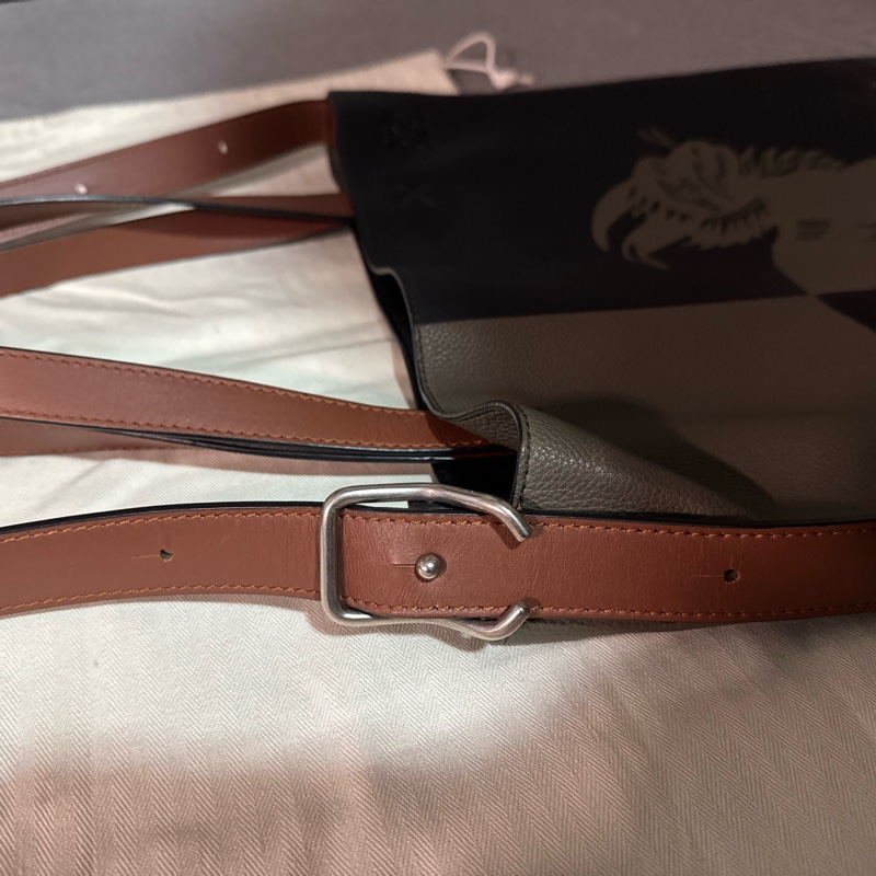 Loewe Vertical Tote Herald bag in calfskin-24